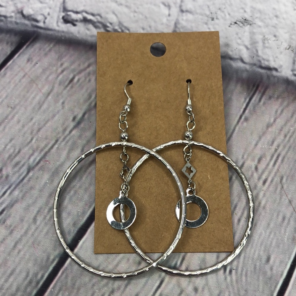 5/$25 Boho silver tone double circle encaged large hoop earrings NWOT
